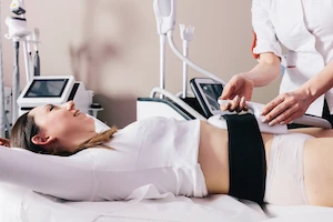 EMS - EMS son teknolojinin vücut bulmuş hali olarak kabul edilir ve hayalinizdeki fit vücuda sahip olmanıza yardımcı olur.